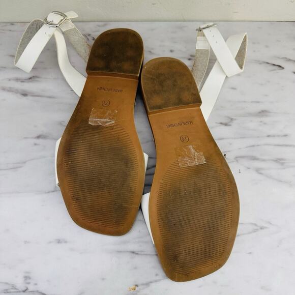 Steve Madden White Slip On Flat Sandals Women’s Size 7.5 - Picture 7 of 9